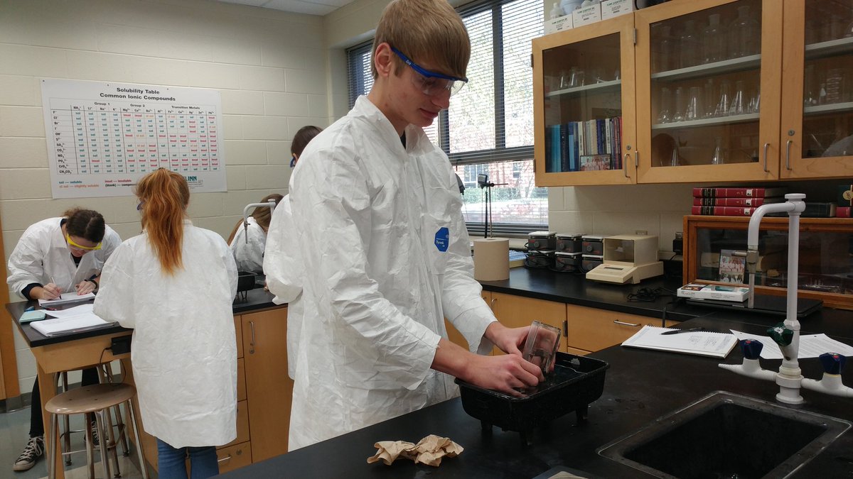 phschem's tweet photo. Determining the molar mass of butane gas takes patience! Way to go Cody! #gaslaws #phschem https://t.co/e6AojE3YhO