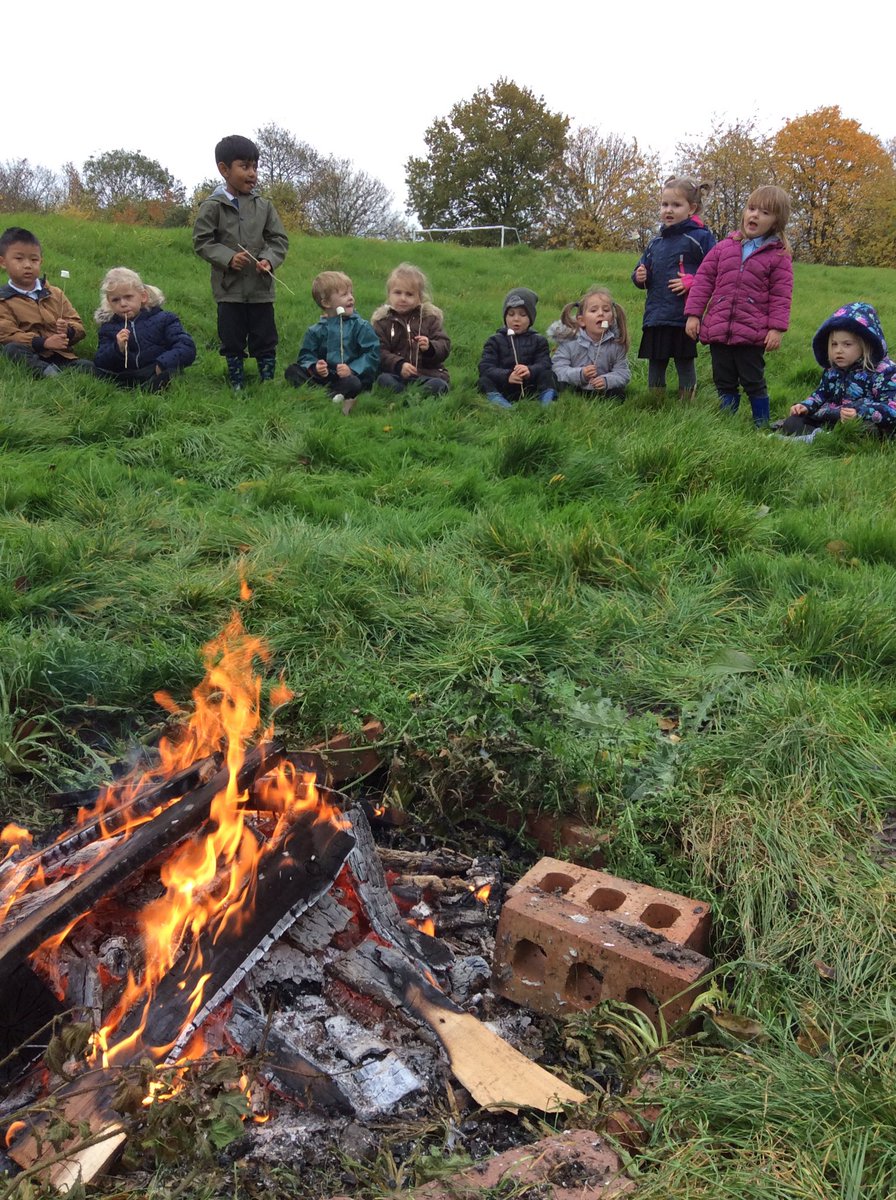 PrimaryArh's tweet photo. Ladybirds have loved spending some time by the bonfire today. We learnt about fire safety and ate toasted marshmallows! #ARHReception https://t.co/tREFoDhPdA