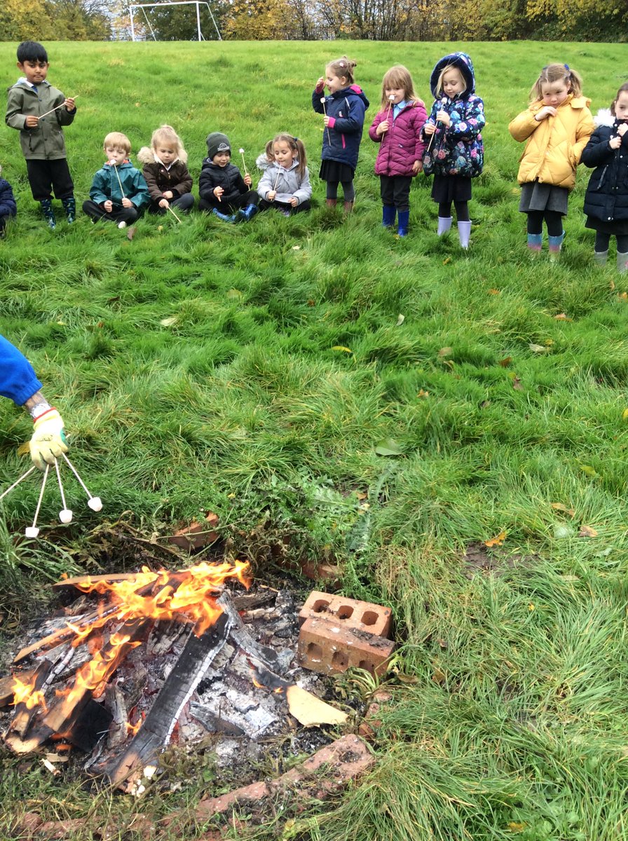 PrimaryArh's tweet photo. Ladybirds have loved spending some time by the bonfire today. We learnt about fire safety and ate toasted marshmallows! #ARHReception https://t.co/tREFoDhPdA