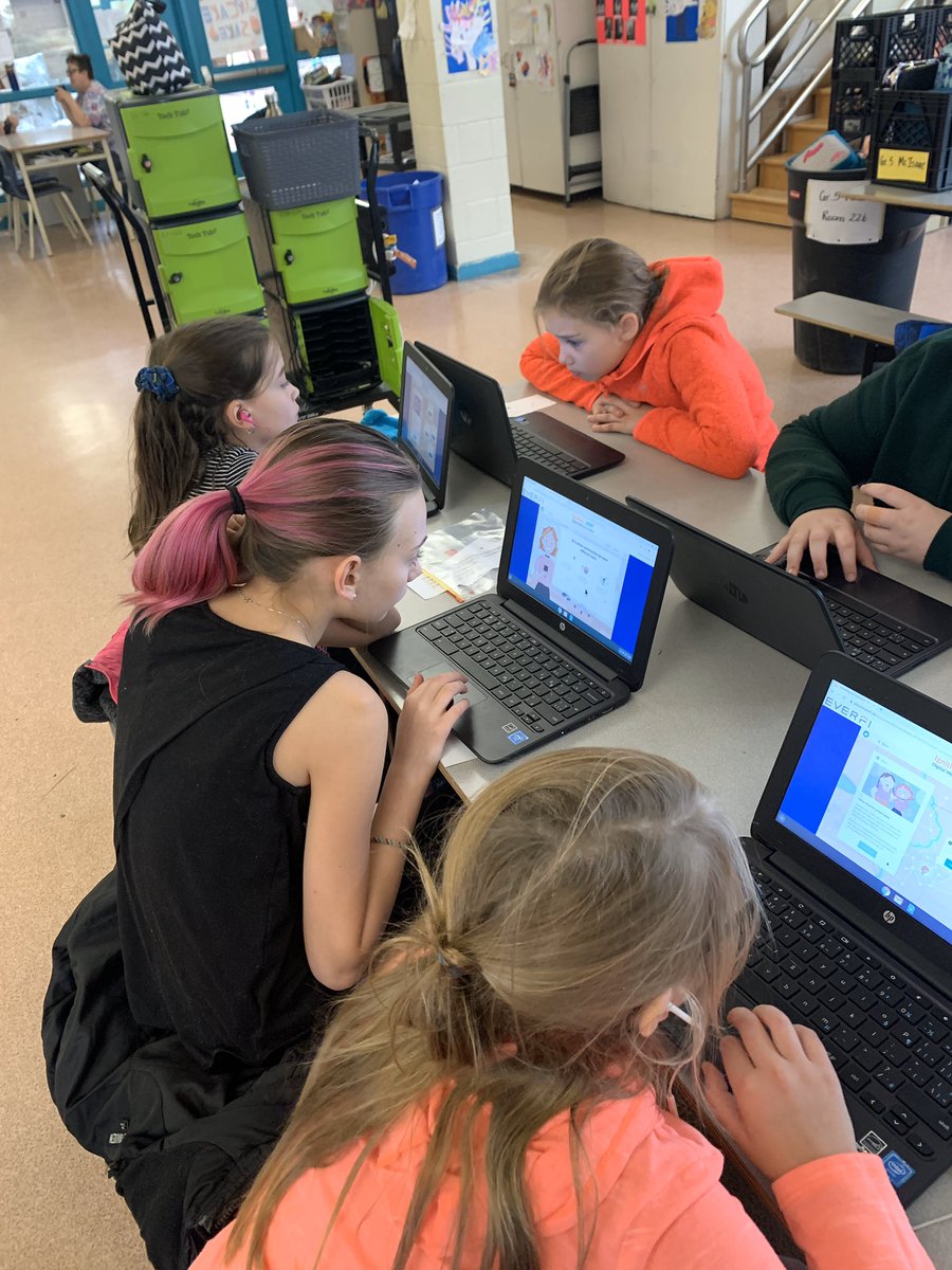 Ms_MacKenzie8's tweet photo. Today we started an online program all about Digital Wellness and Safety! We’re learning how to be good online citizens. @basinviewdrive #digitalsafety #everfi #ignition #technologycanbefun #safetycomesfirst https://t.co/OnCITEDpql