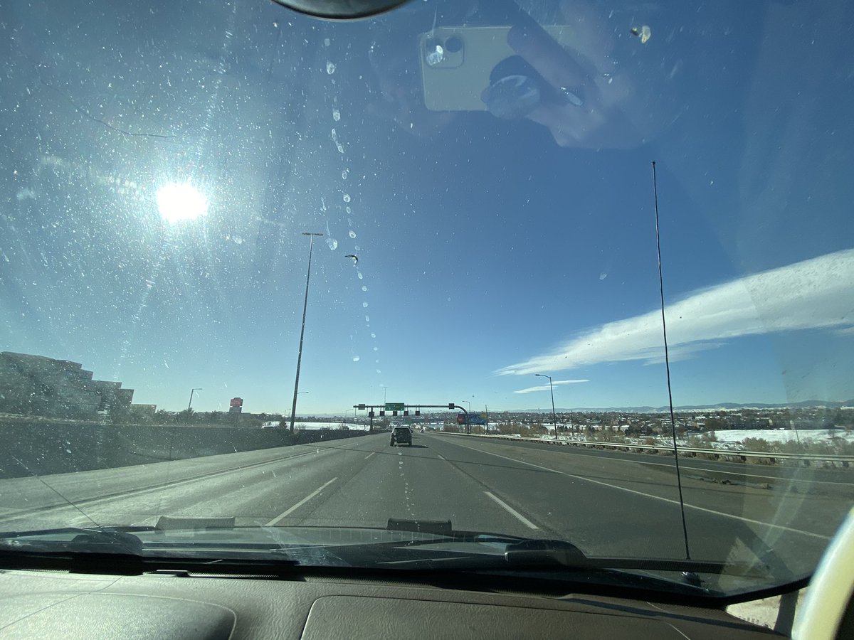 Danielle_Low's tweet photo. Colorado drives 🚗 https://t.co/ocIkQo14ny
