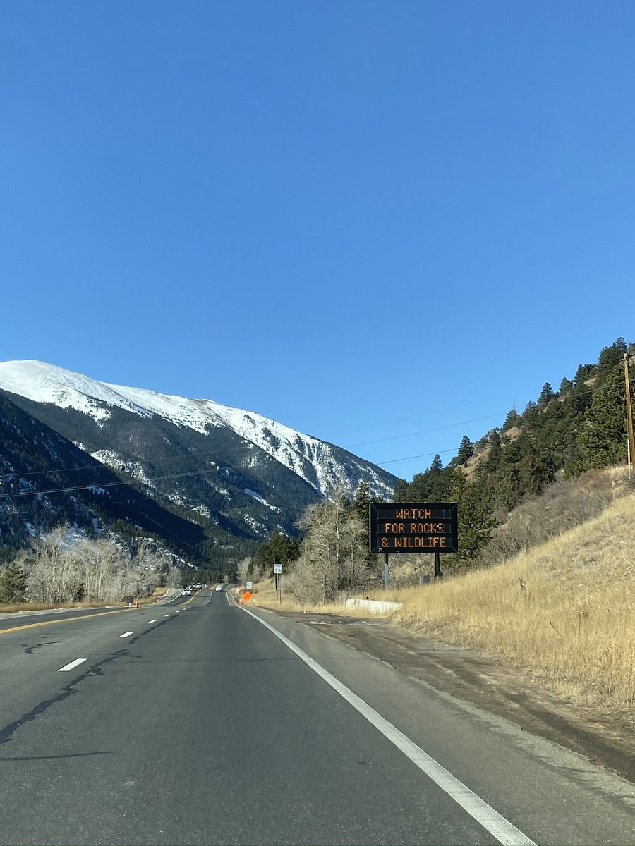Danielle_Low's tweet photo. Colorado drives 🚗 https://t.co/ocIkQo14ny