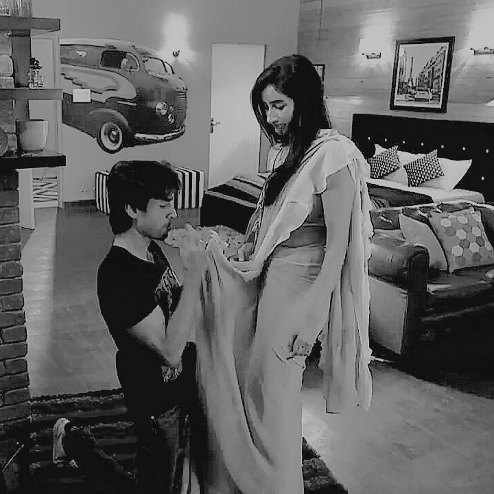 thewifehooda's tweet photo. he always cared unlike me 🤧 https://t.co/0IgPJeGqX3