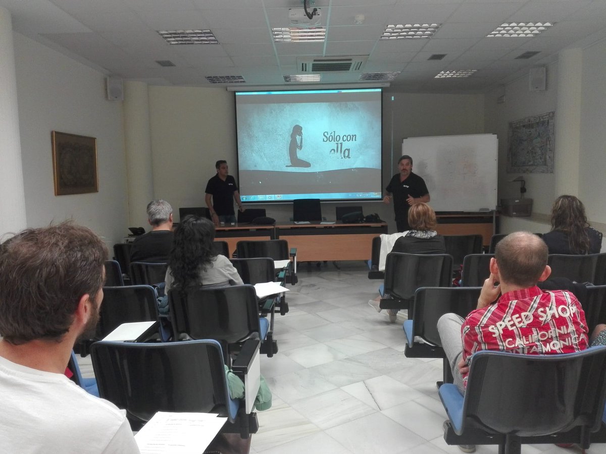 riniciat's tweet photo. Hoy hemos iniciado una acción formativa en materia de prevención de la violencia machista  con los funcionarios de la Delegación del Gobierno de la Región de Murcia. 
Gran respuesta por parte del alumnado, agradecidos por seguir contando con nosotros en la lucha contra esta lacra https://t.co/0EiZdE55HP