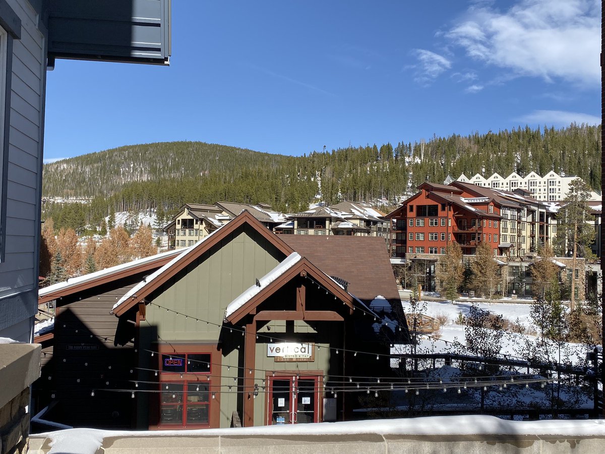 Danielle_Low's tweet photo. Winter Park 🎿 https://t.co/hafX9XDp5N