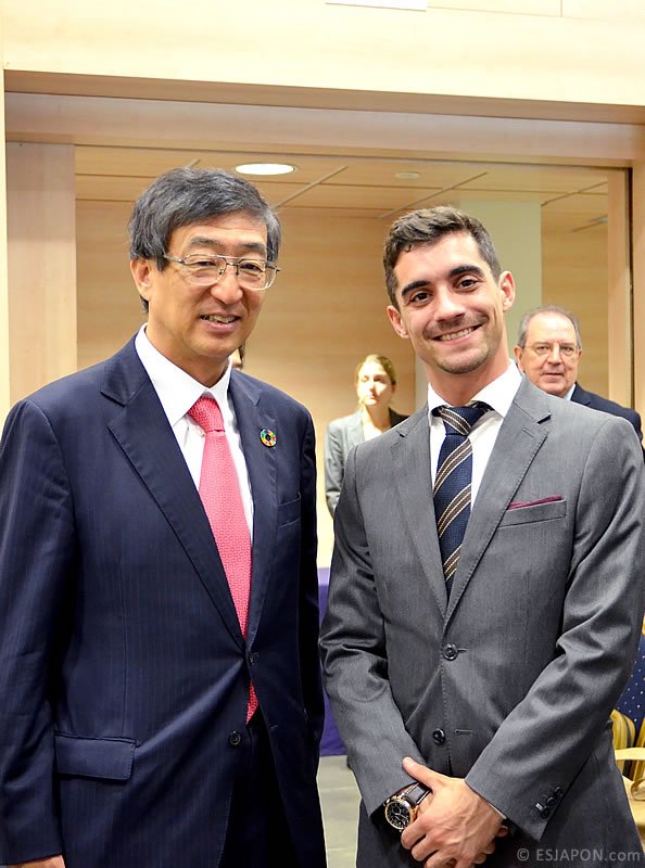 ESJAPONcom's tweet photo. 🇪🇸🇯🇵
スペイン日本財団 (Fundación Consejo España-Japón) による、スペインと日本の友好関係に貢献した個人や団体に授与される『西日財団賞』。第7回目の今年は、#ハビエルフェルナンデス 氏と #羽生結弦 選手、そして #NTTデータ に授与されました。
#FCEJ #スペイン
➡️ https://t.co/bRKHMyO3kr https://t.co/naJRmanFE1