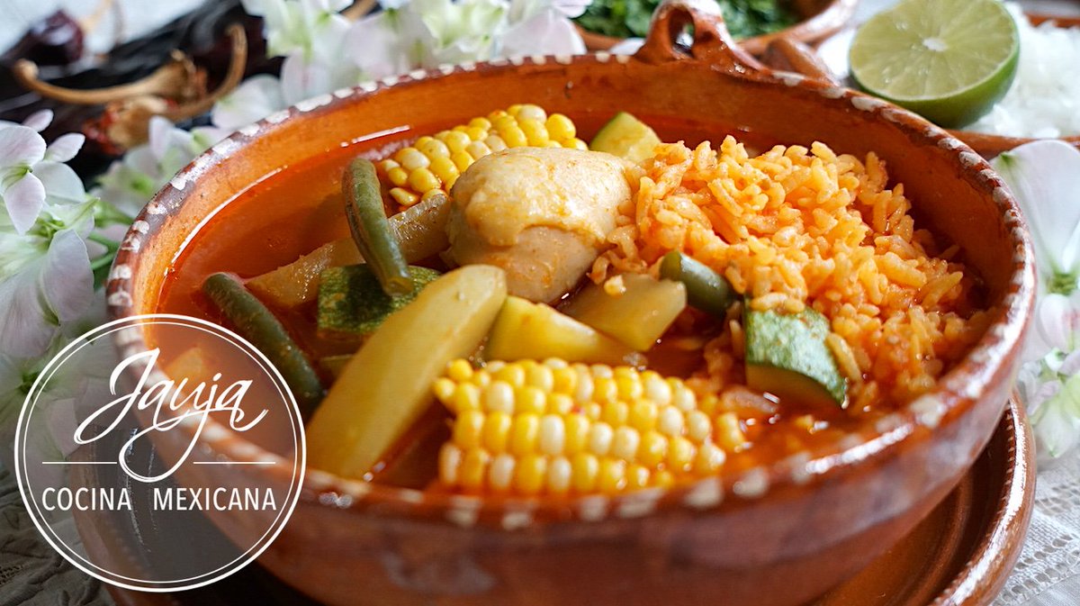 JaujaCocinaMex's tweet photo. Caldo de Pollo en Chile Rojo https://t.co/29CAuP9U7D A todo buen pollo le llega su caldo @LaCostenaMx @McCormickCorp @CentralMarket @PerdueChicken
#PalFrio #BuenProvecho #caldodeposho #chickensoup #chickensoupforthesoul #LaFamilia #almuerzo #merienda #FelizMartes https://t.co/TWxNWRT2tT