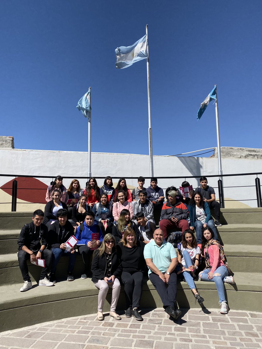 Hoy nos visitaron los alumnos del CPEM 53º de #Neuquén
La #CasaDeTodos está siempre abierta para que nuestros chicos conozcan la historia y la cultura de nuestra provincia.