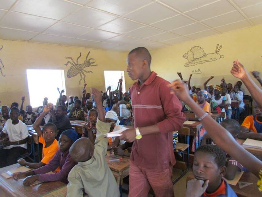 Malirising's tweet photo. Thank you to all our generous supporters who sponsor teacher training and support. Read about those gifts in action with our teachers: https://t.co/ft4cMqxH0h https://t.co/bVVjzixFaa