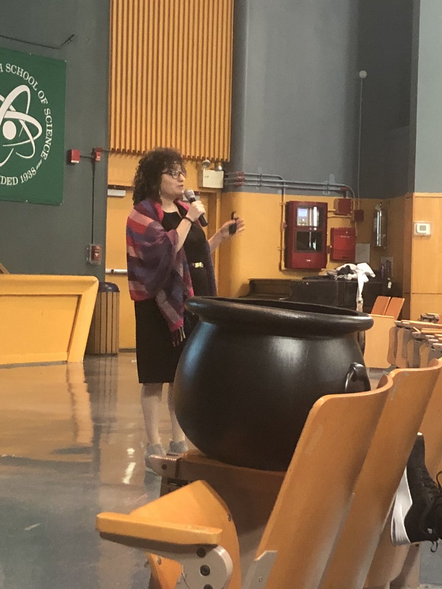 DrRuby95's tweet photo. Starting my day with @matlovsky leading the #IBinNYC session at her alma mater #BronxScience #WeAreTheWork #AdvancingEquityNow #PolicyPracticeBeliefsWork @OEAnyc https://t.co/AExQWrWWL6