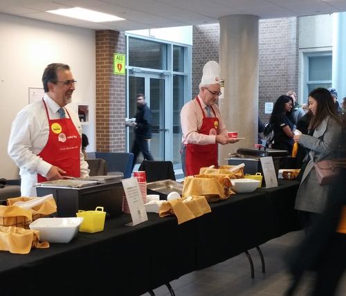 uwdailybulletin's tweet photo. Today is Souper Tuesday! Come out to the STC atrium from 11:30 - 1:30 for a healthy lunch, served by familiar faces on campus. 🥣 Soup is $5 per bowl and proceeds go to the #UWUnitedWay campaign. https://t.co/wmXvy0IQif https://t.co/TWVQtzORYH