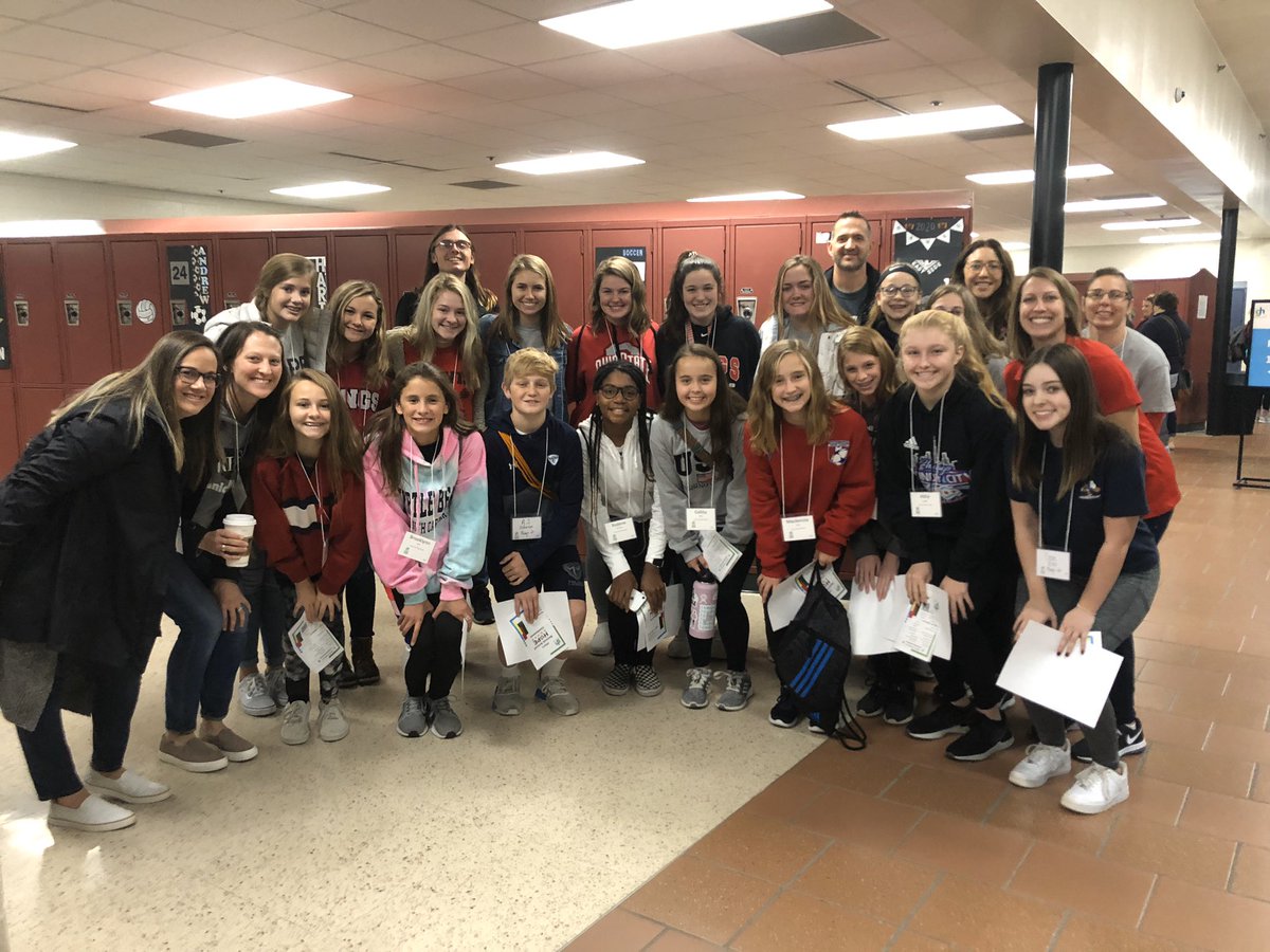 Kings_Schools's tweet photo. .@KingsHopeSquad members from @KJHKnights and @Kings_HS are attending the 2nd Annual Hope Squad Conference. These students are so inspiring! β€οΈ#SuicideAwareness #SuicidePrevention #connect4hope #grantushope @grantushope @HopeSquads #peersupport #KingsStrong https://t.co/DNeWE6mb9W