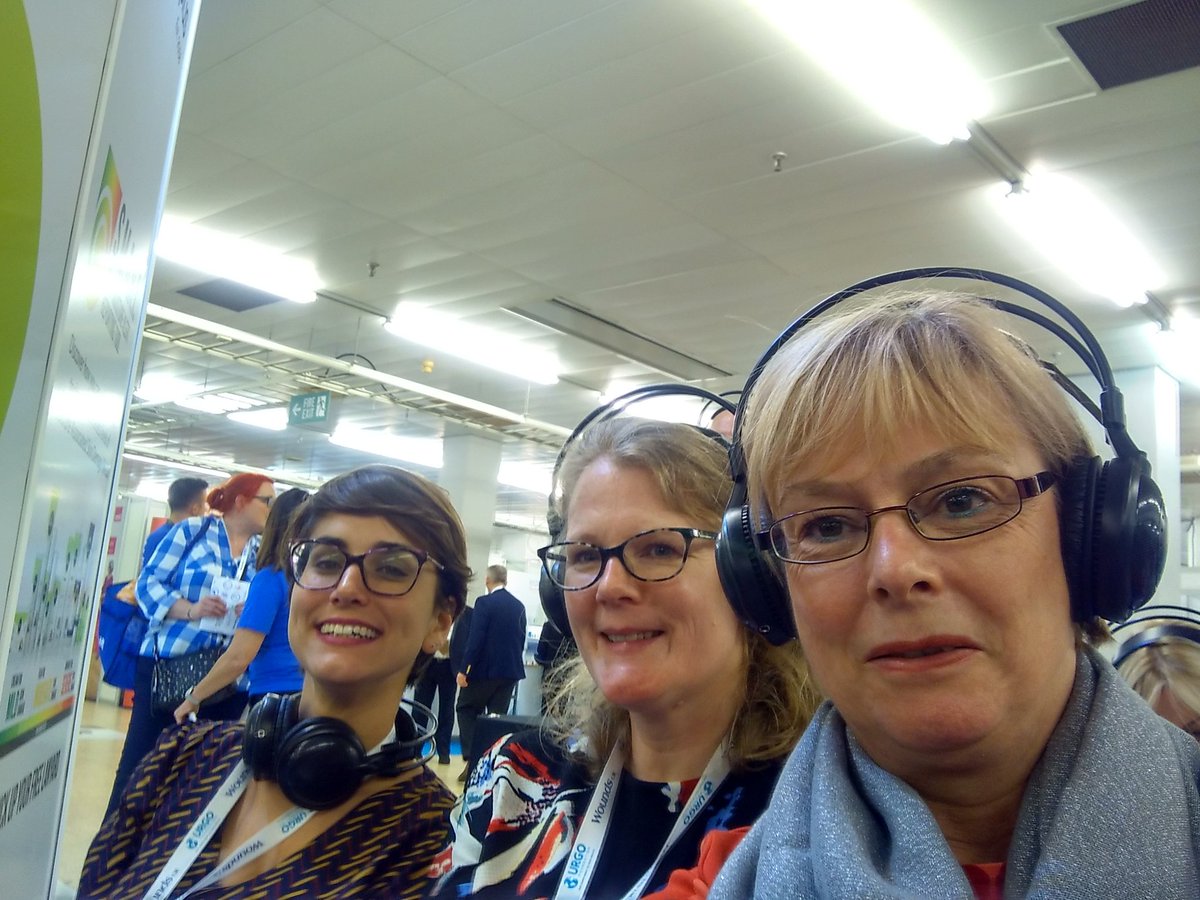 LNWH_TV_Team's tweet photo. Listening to Skin moisture alert reporting tool development. https://t.co/cXsxUNiiCf