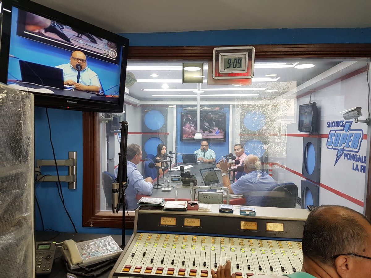 Superservicios's tweet image. Continúa la gira de medios de nuestra Directora General Territorial @BibiGP sobre el Plan de Choque para identificar las inconformidades de los usuarios de los servicios públicos en el suroccidente del país. El recorrido iniciará el próximo nov 7 en Orito y Puerto Asís, Putumayo.