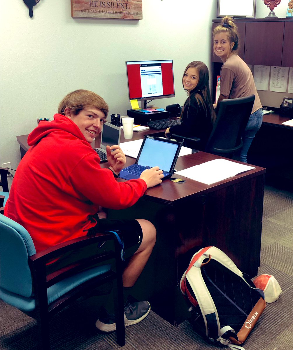 Future Red Raiders signing up for housing today. #wreckem #gunsup #everyday