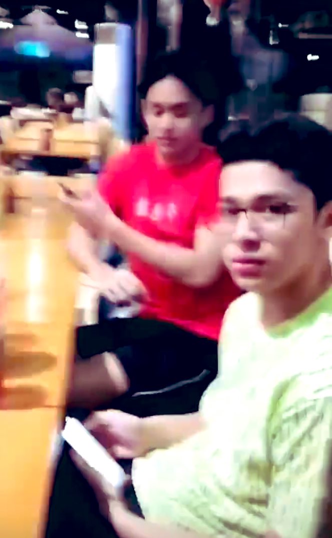 _x_jat's tweet photo. @mondaybluesz @ashdlmundo @MissKareee @tanredroncal @AljonMendoza_ #JonTan/#TanJon want to say hi👋🏻😄 https://t.co/twNR8f5tqZ
