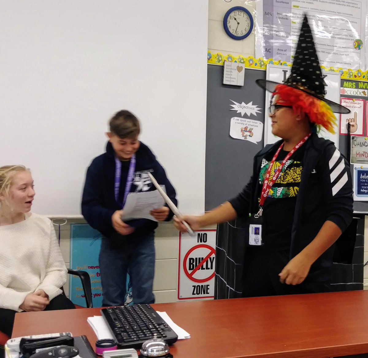ITTeam6Two's tweet photo. Fractured Fairy Tale Reader's Theater in Mrs. Miller's Language Arts class @itbebrave https://t.co/DhpFSMLszw
