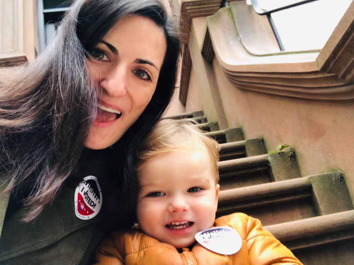 NewAmericanLd's tweet photo. Sara, our COO, knows that it's never too early to teach the next generation of New American leaders the importance of voting! 😍
Keep the #votingselfies coming! ❤️ https://t.co/VQLmFVnDsQ