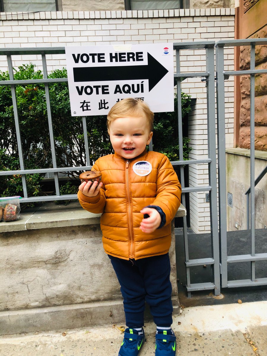 NewAmericanLd's tweet photo. Sara, our COO, knows that it's never too early to teach the next generation of New American leaders the importance of voting! 😍
Keep the #votingselfies coming! ❤️ https://t.co/VQLmFVnDsQ