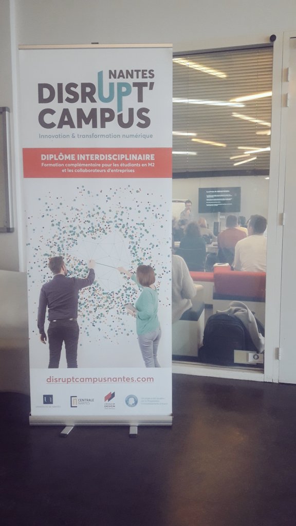 DisruptCampus44's tweet photo. #DisruptDay n°5 a commencé en force avec le cours #economie des #plateformes avec @aire__s ! https://t.co/p6ShlHEz2T