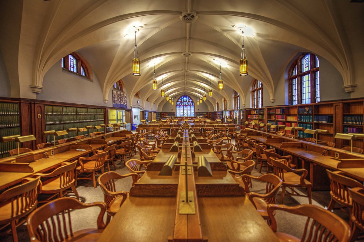SmithEngQueens's tweet photo. Here's a shot from earlier this morning of the 1923 Reading Room in the Douglas Library . . . @queensu https://t.co/JpK0GZj7WQ