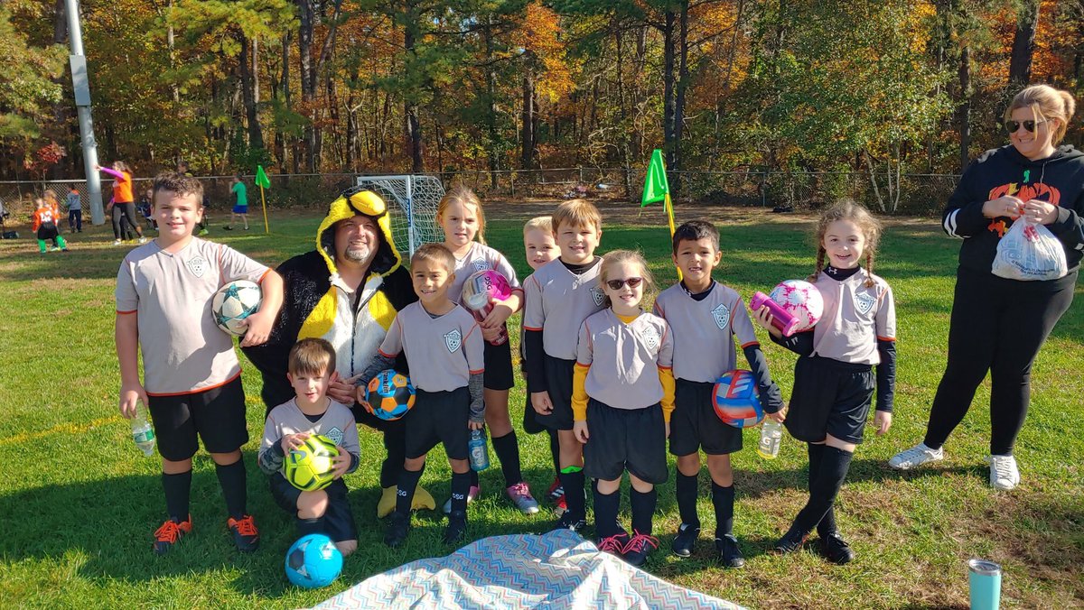 BarnegatSoccerC's tweet photo. More photos from our Halloween rec games...thanks to all of our coaches who dressed up and made it fun for their teams! 👻⚽️ #barnegatsoccerclub #barnegatsoccer #barnegatpride #halloween #soccerseason https://t.co/QNa3GvS5tQ