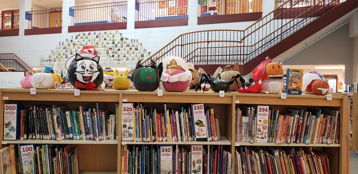 MillCreekReads's tweet photo. So impressed with all the pumpkins that were turned in for our book character contest! Who will win?! https://t.co/QoQp1dAnD9