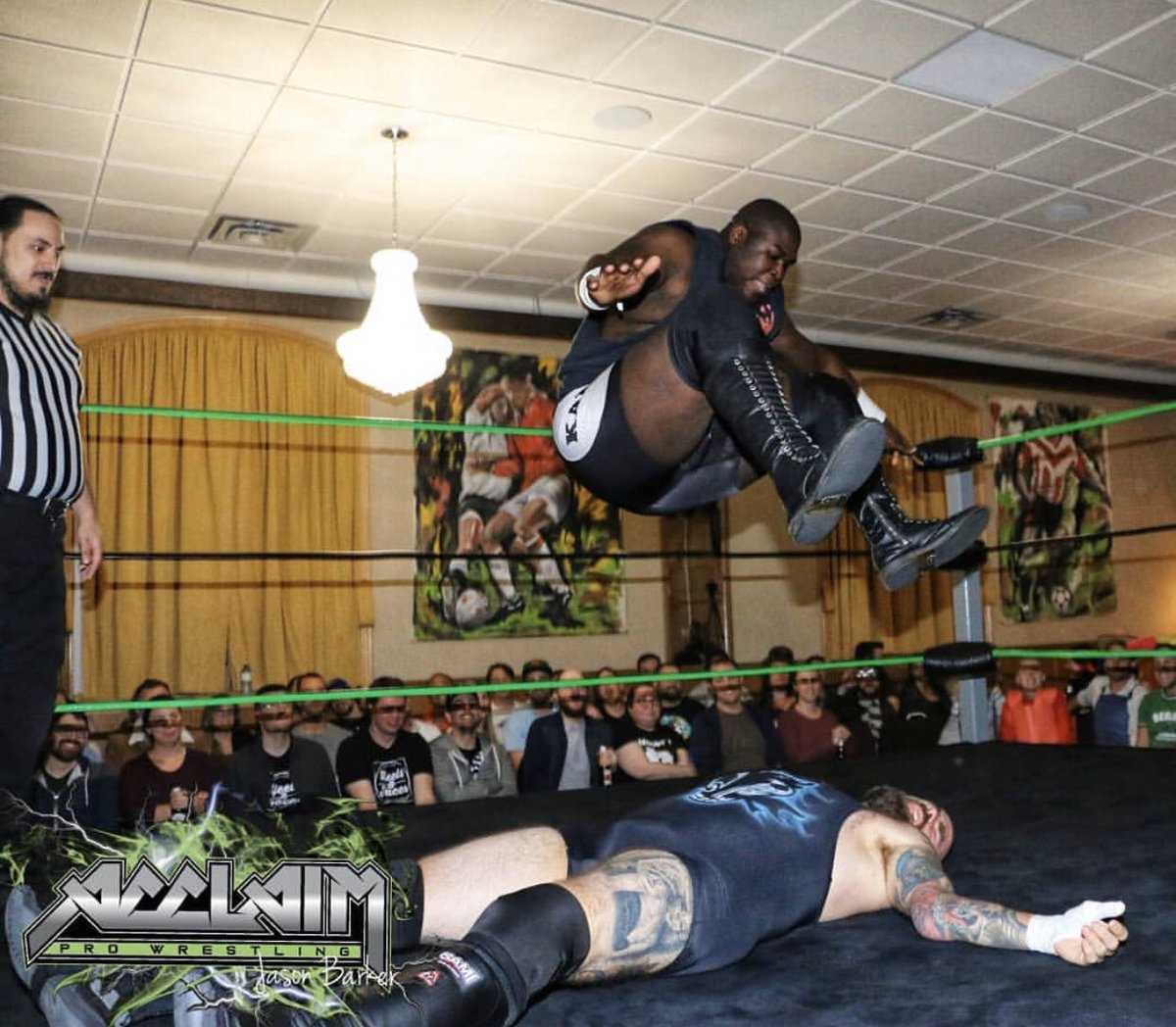 Acclaim_Pro's tweet photo. .@KarlJepson and Chuck Bell

#ottawa #ontario #canada #myottawa #wrestling #prowrestling #professionalwrestling #indiewrestling #ilovewrestling #wwe #apw #acclaim #acclaimwrestling #acclaimprowrestling #darkhorse #chuckbell #karljepson https://t.co/omev6TXt48