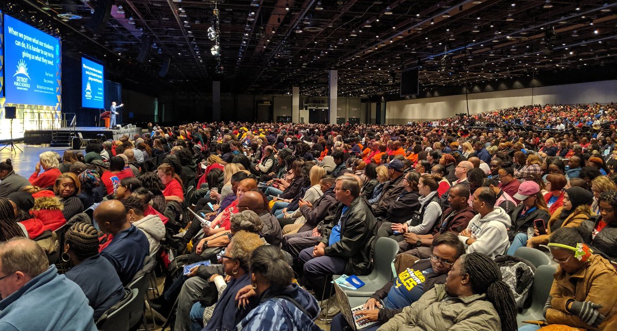 SteveDotEdu's tweet photo. Exciting day celebrating Detroit teachers and students at the #DPSCDRiseUp2019 PD day! Some scenes from @Dr_Vitti's rousing opening plenary. 🙌🎓🙌
#StudentsRise #DPSCDProud
#DPSCDTechIntegrate
#DetroitVsEverybody https://t.co/XanoVrEx5U