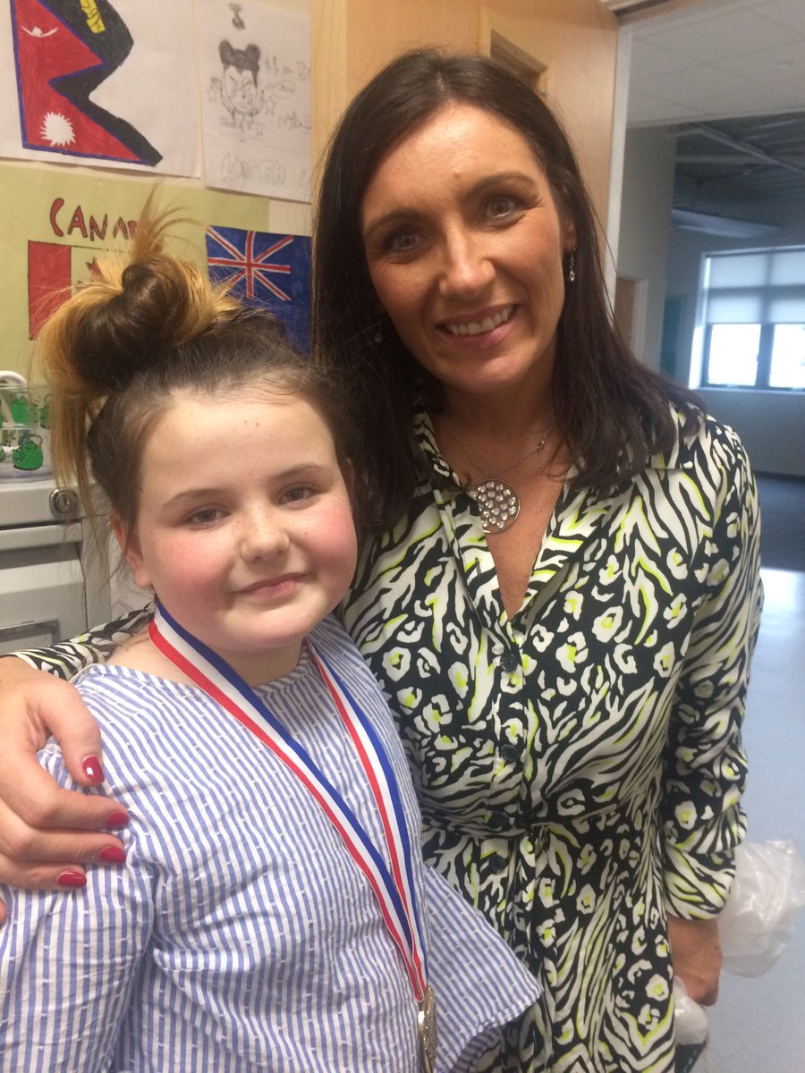 SidlawViewPS's tweet photo. Celebrating achievement at Assembly today. Our P7 Road Relay team represented themselves and the school so well, demonstrating fantastic sportsmanship. We are so proud! #activeschool #dundeelearning #roadrelay https://t.co/hfNMkco2z1