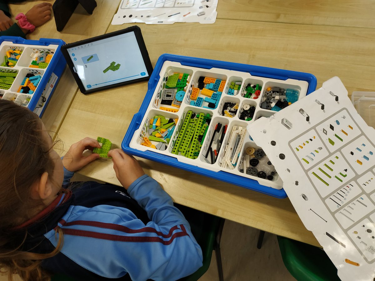 Learnit_Ireland's tweet photo. What a great second day in @StRaphaelas for their science week activities. Super enthusiastic bunch of girls practicing their Robots Engineering skills. It was a pleasure working with them all. @scienceirel @ScienceWeek #scienceweek19 @LEGO_Education https://t.co/o9KEaou1aI