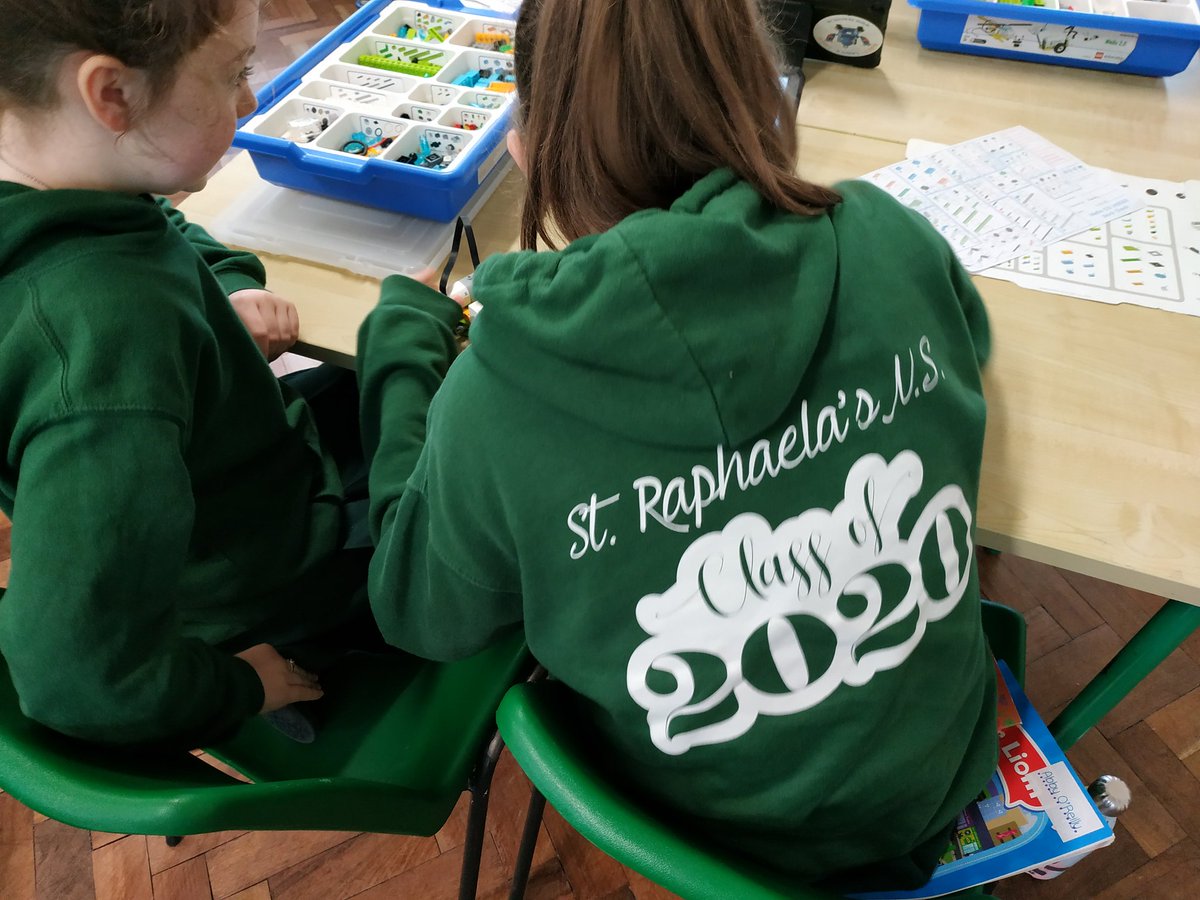 Learnit_Ireland's tweet photo. What a great second day in @StRaphaelas for their science week activities. Super enthusiastic bunch of girls practicing their Robots Engineering skills. It was a pleasure working with them all. @scienceirel @ScienceWeek #scienceweek19 @LEGO_Education https://t.co/o9KEaou1aI