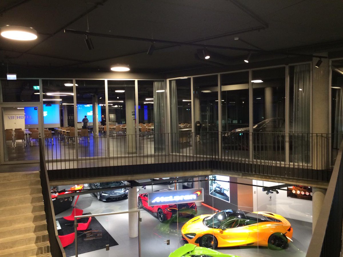 it_haus's tweet photo. #Datenschutz und IT-Sicherheit sind weiterhin brisante Themen. Das zeigte unsere #itsecurity Roadshow. Heute fand die dritte Veranstaltung in Böblingen statt. Informative Fachvorträge sorgten für viele interessierte Zuhörer. Expertengespräche inklusive.#ithaus #letsdoittogether https://t.co/qymfAcPwRp