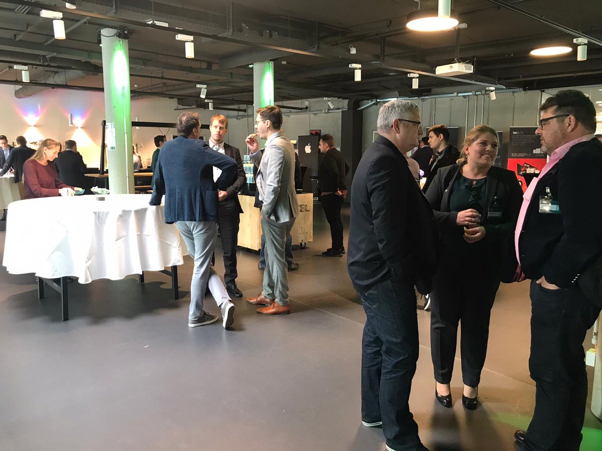 it_haus's tweet photo. #Datenschutz und IT-Sicherheit sind weiterhin brisante Themen. Das zeigte unsere #itsecurity Roadshow. Heute fand die dritte Veranstaltung in Böblingen statt. Informative Fachvorträge sorgten für viele interessierte Zuhörer. Expertengespräche inklusive.#ithaus #letsdoittogether https://t.co/qymfAcPwRp