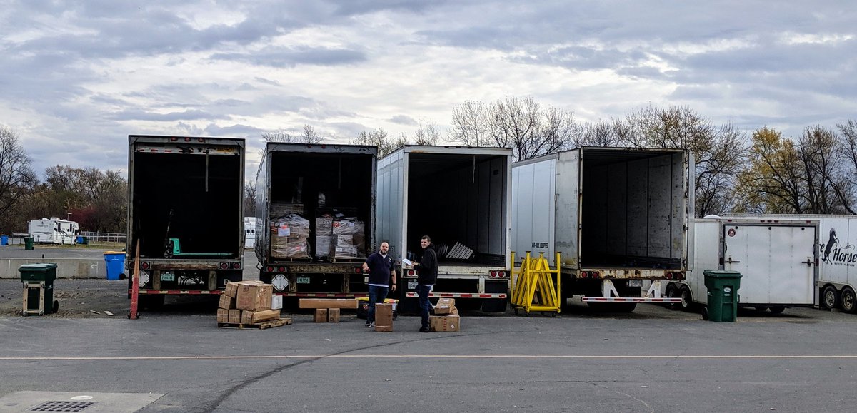 serexpo's tweet photo. The #SERexpo team is on-site at the Eastern States Exposition as the set-up for #ea19ma is underway! #Springfield #thebige #equine #horses https://t.co/ObEcrQ1cOu