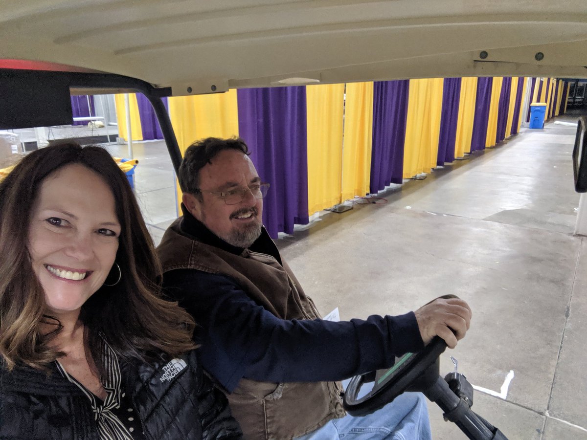 serexpo's tweet photo. The #SERexpo team is on-site at the Eastern States Exposition as the set-up for #ea19ma is underway! #Springfield #thebige #equine #horses https://t.co/ObEcrQ1cOu