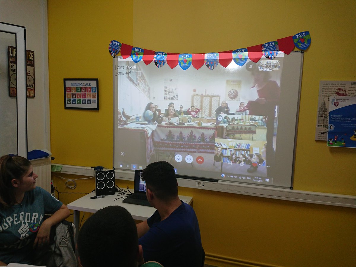 CatDourmousi's tweet image. Great to hear @dondi64 &apos;s students from Hungary 🇭🇺 singing! What a surprise! In return, @Varnakioti_ students sang our National Anthem 🇬🇷!
@SkypeClassroom #MicrosoftGlobalLearningConnection #MIEExpert #MicrosoftEDU #SkypeMT