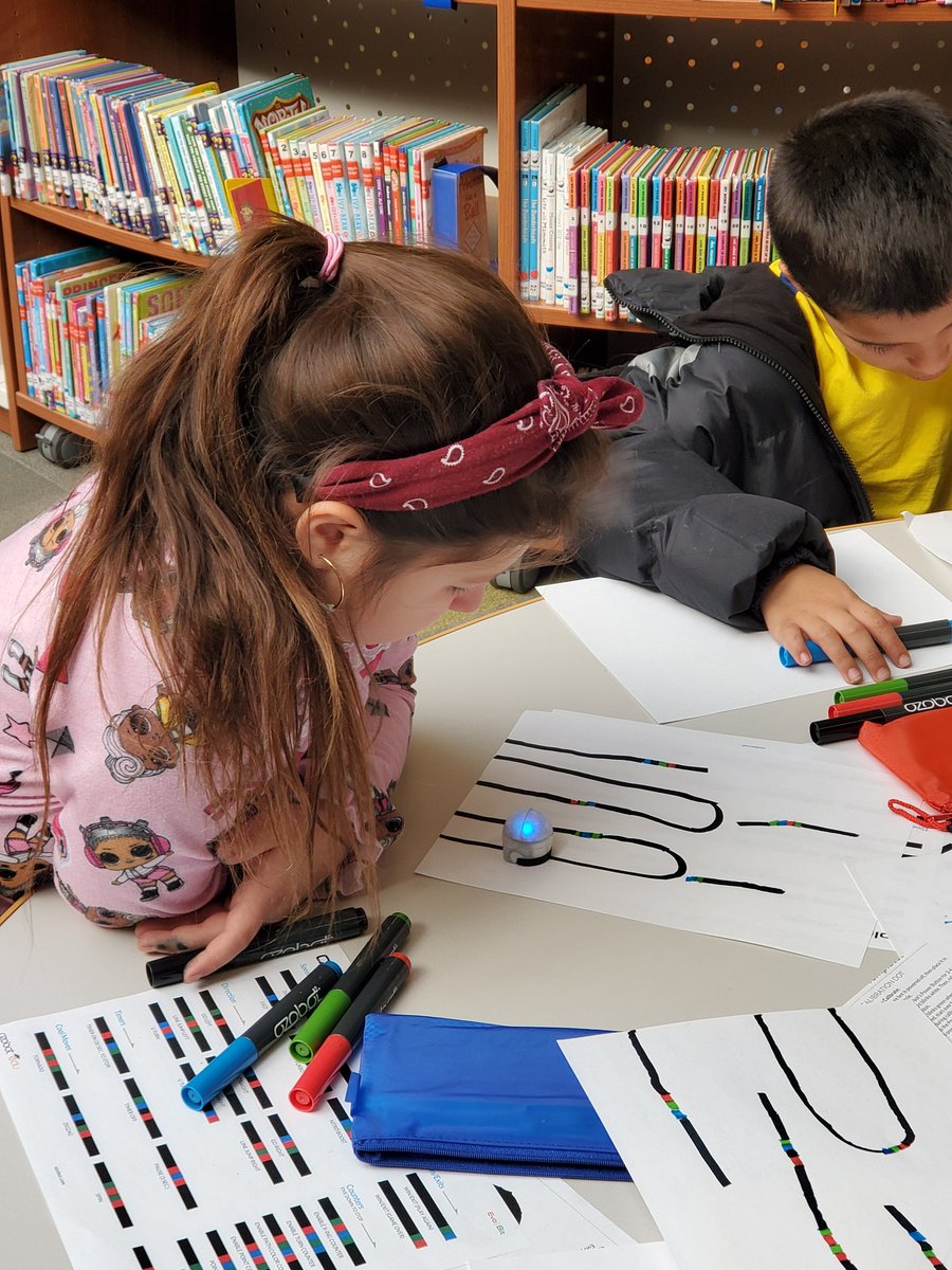 ElsieJohnsonIC's tweet image. @Ozobot -a-palooza!! 2nd Ss having a blast during tech time today! @DanetteFrambes @CCSD93 @ECJSchool @EJPrincipalD93 #TechTimeWithMsDiBiase #coding #robotics