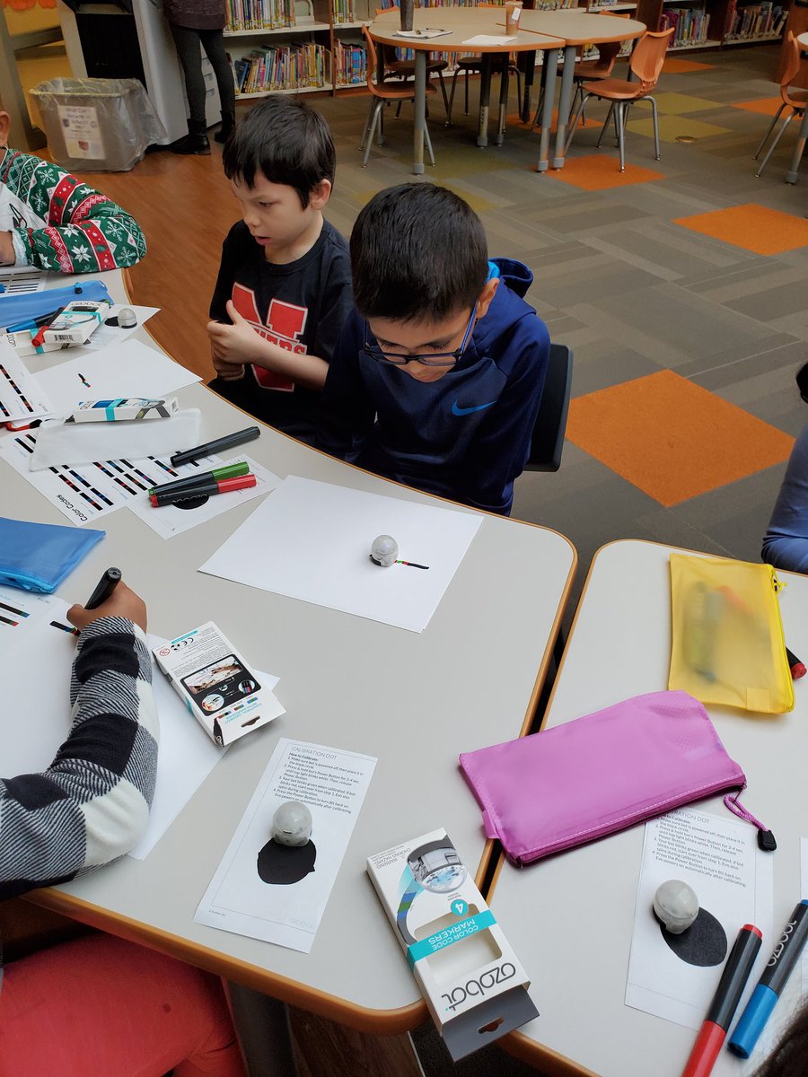ElsieJohnsonIC's tweet image. @Ozobot -a-palooza!! 2nd Ss having a blast during tech time today! @DanetteFrambes @CCSD93 @ECJSchool @EJPrincipalD93 #TechTimeWithMsDiBiase #coding #robotics