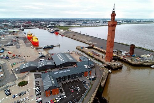 Grimsby's world-leading offshore wind cluster welcomes centre of excellence selection by ORE Catapult - reaction from key stakeholders to the operations and maintenance innovation focus: business-live.co.uk/technology/clu… #npenergy19 #offshorewind