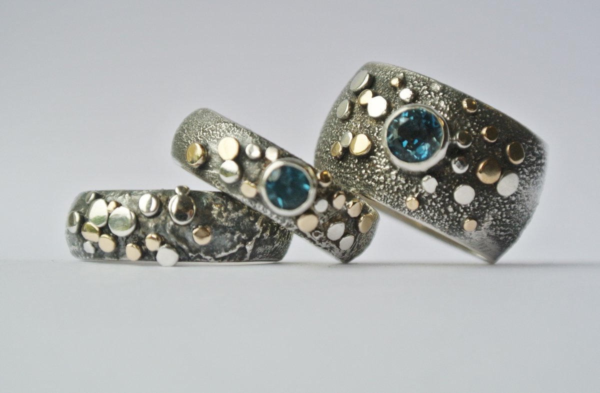 Kate Coker Jewellery channels a love of texture, form and simple elegance to create #jewellery that will last a lifetime but that are contemporary and easy to wear. Based in Wallingford, she joins us at #ATCF19 from Nov 8-10. Tickets available here:  bit.ly/AbingdonTradCr…