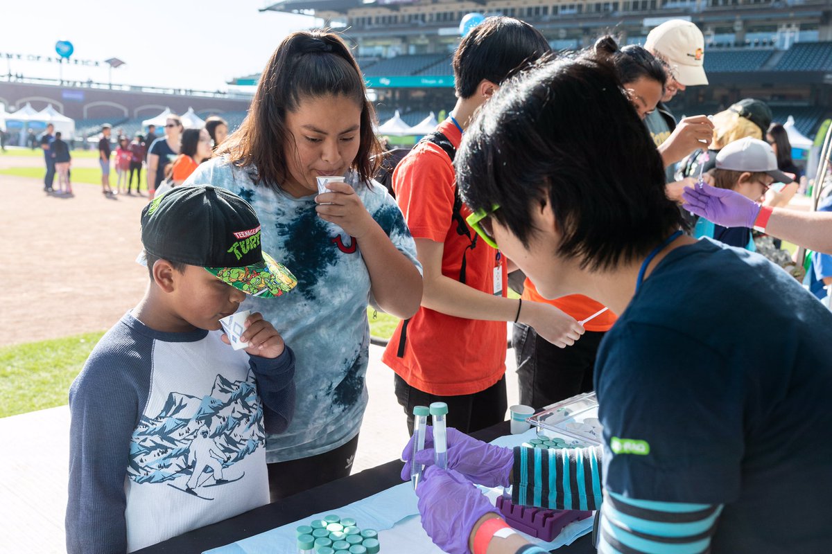BayAreaSciFest's tweet photo. “Genes in a bottle” 🧬 Thanks once again to @BioRad for joining us, and sparking curiosity &amp; awe with your DNA activity. Attendees of all ages stood in line for a chance to create their own DNA amulet! #ScienceTogether #BASF19 https://t.co/22OGstmqmC