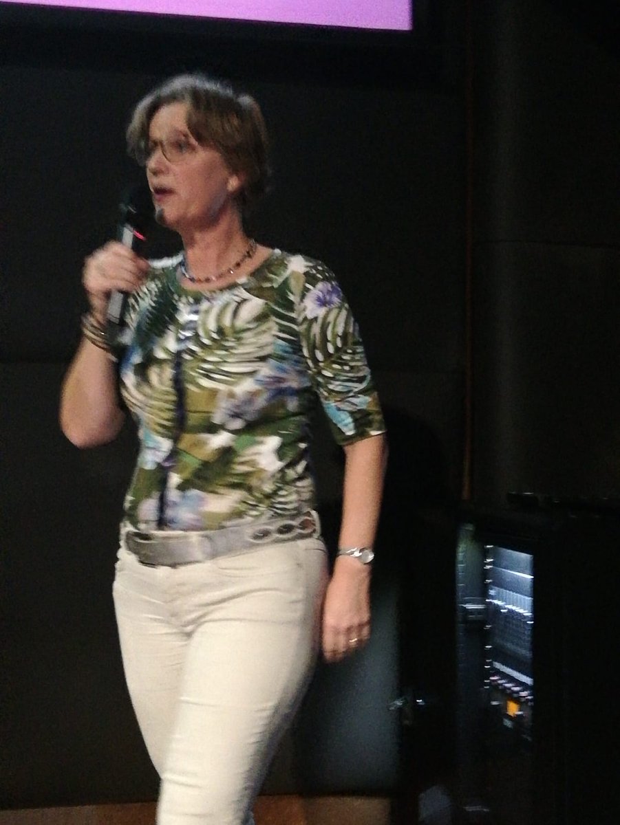 ACT-voordelen: Je bent geen psycholoog gericht op actie in de toekomst. Het werkt met kleine doelen, en hoe kun je deze bereiken. Ismay Wiggers ovet ACT in de diëtistenpraktijk. #deelsessie #NVDjaarcongres