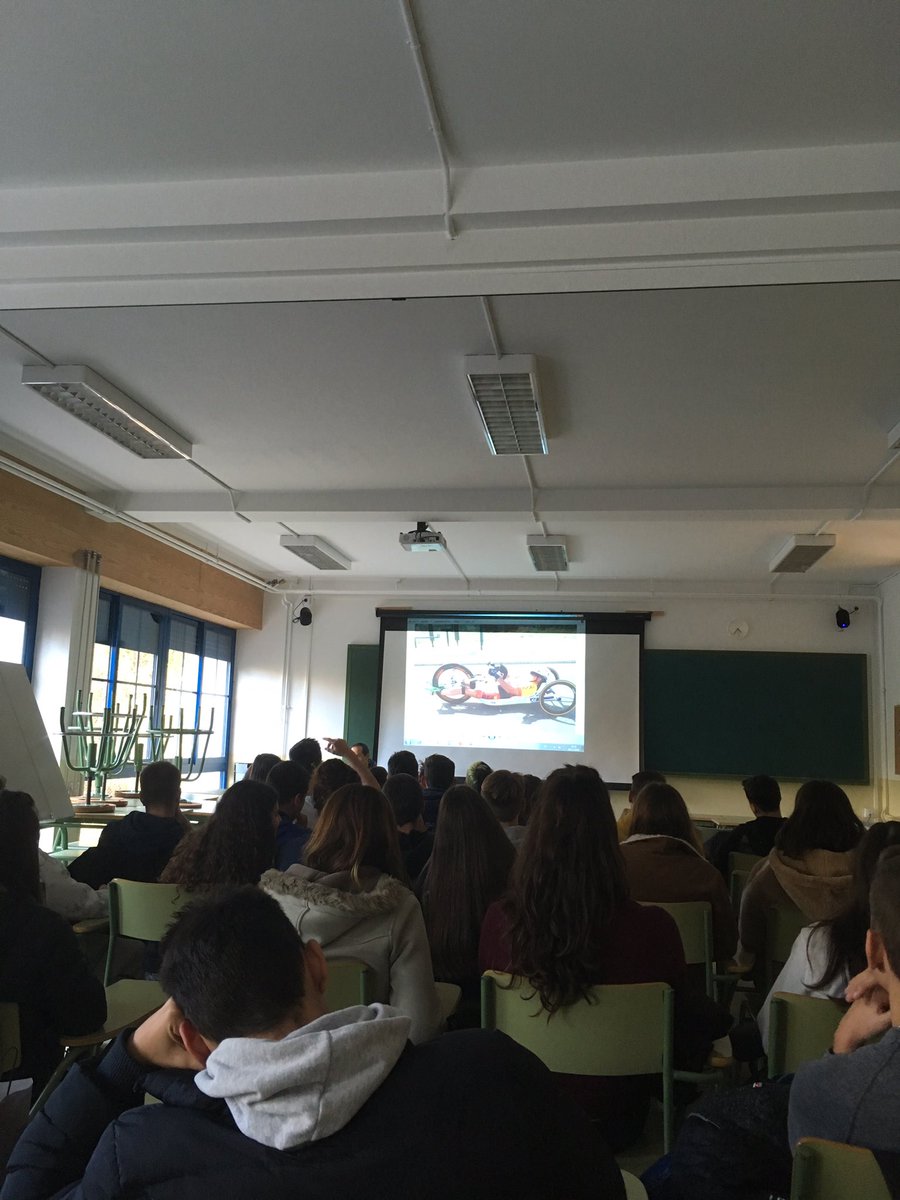 Inspiradora charla del gran Diego Ballesteros y de cómo afrontar las adversidades. En el IES Sobrarbe
“QUERER ES PODER”
