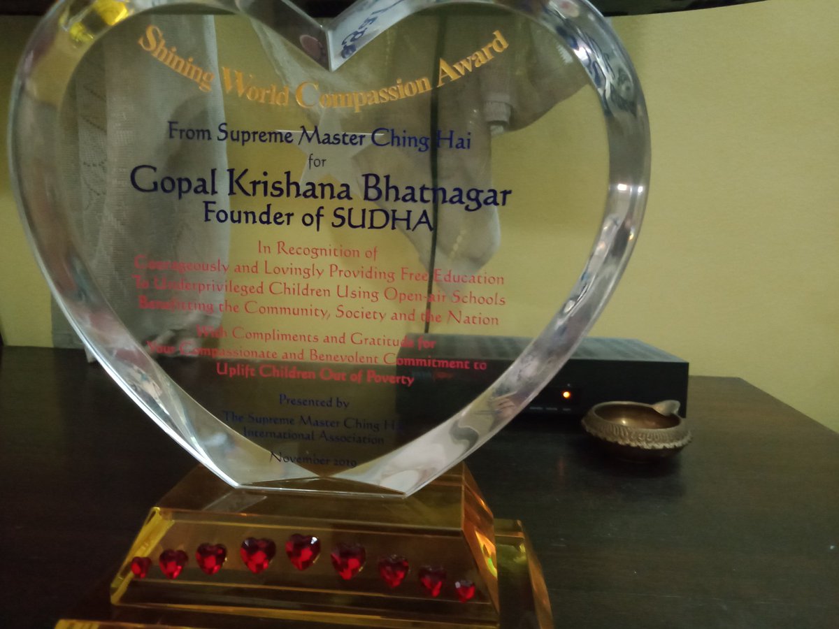 GKBhatnagar's tweet photo. Great to Receive Prestigious" Shinning World compassion Award ' from Supreme master Ching Hai International Association Tiwan for my social work in Education sector.Thanks  to  Ms.Ching Hai  of Taiwan ( Spiritual leader,Entrepreneur and writer)for award. CC to @narendramodi https://t.co/drEtiZLRKH