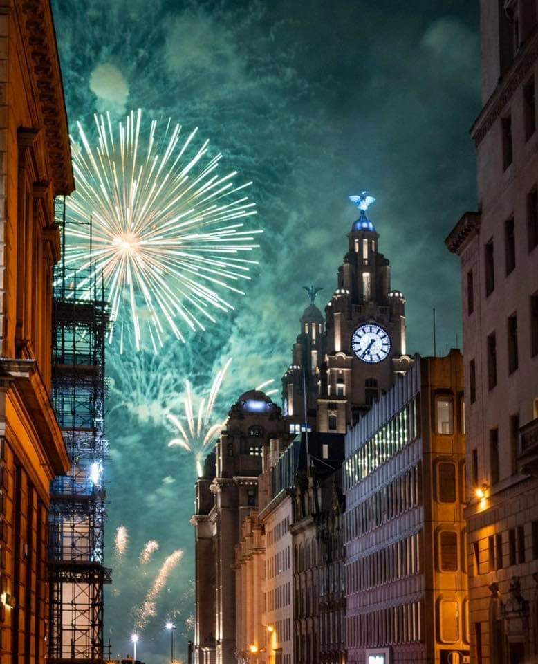 StEdwardsSLS's tweet image. 🎆🔥Happy Bonfire Night🔥🎆

Just want to wish all our customers, clients, staff and followers a happy #bonfirenight ! 

Who was at the docks last night for the  #Riveroflight2019 display?

Remember stay safe and enjoy your evenings events tonight. 

#GuyFawkesNight #5thNovember