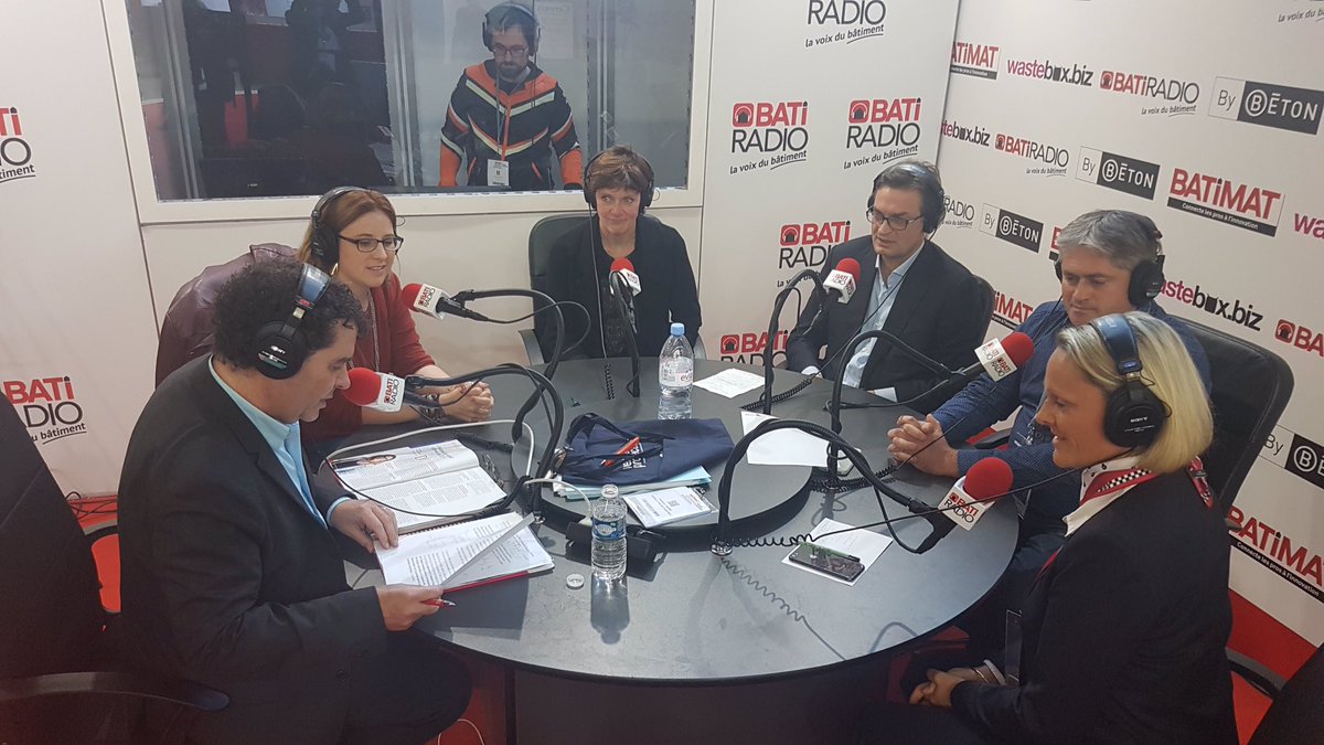 SNFA_officiel's tweet image. Discussion autour du CITE sur #batimat2019, Bruno Léger et Sandra Bertin au micro pour @VerreProtection avec la députée @M_MeynierM