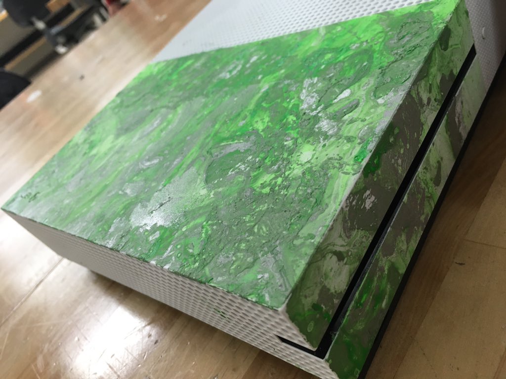 EHOVEstem's tweet photo. Custom Hydro-dipped X-Box One S! We’re gaming in style 🔥🎮 #EHOVEvips #EHOVE https://t.co/vnQGv7NeDr