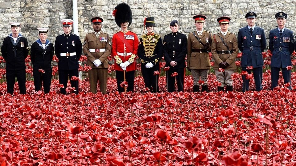 The <a href="/BlackburnLeague/">The Blackburn Sunday Football League</a> requests our member clubs, players, referees and supporters observe a one minute silence prior to kick off this Sunday 10th November 2019, in memory of those who have given their life in any conflict ⚽️🔵⚪️🌹#wewillrememberthem