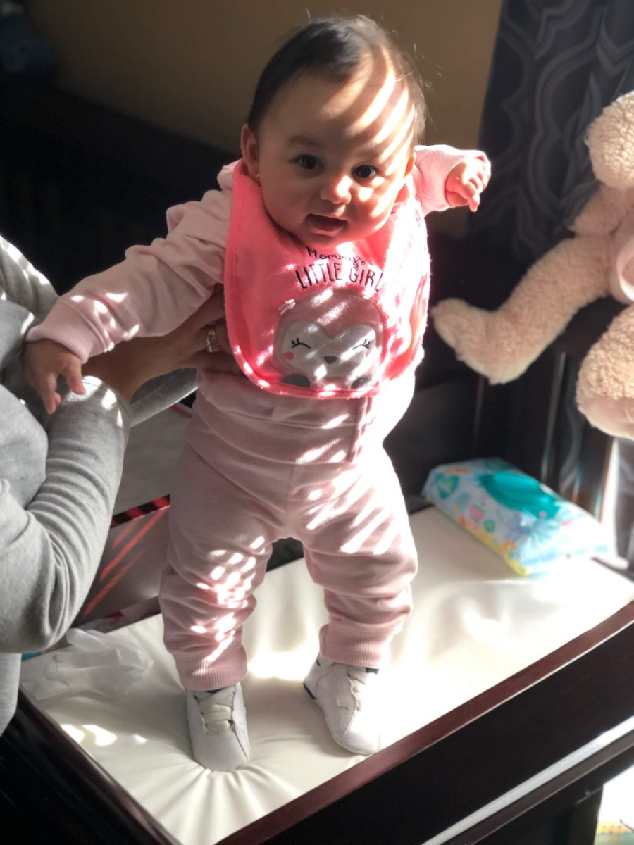 Strellla_'s tweet photo. Hope this cuteness makes your day ❤️ https://t.co/LwGWsBdAYs